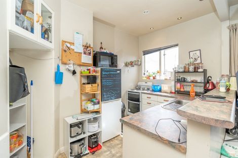 Photo of property in 94 Forest Lake Road, Forest Lake, Hamilton, 3200