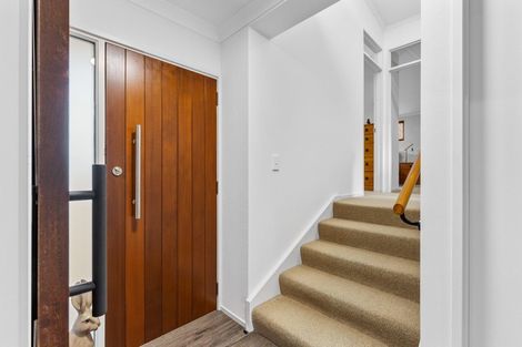 Photo of property in 32 Haast Place, Awapuni, Palmerston North, 4412