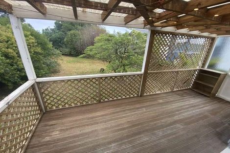 Photo of property in 26 Netherlands Avenue, Kelston, Auckland, 0602