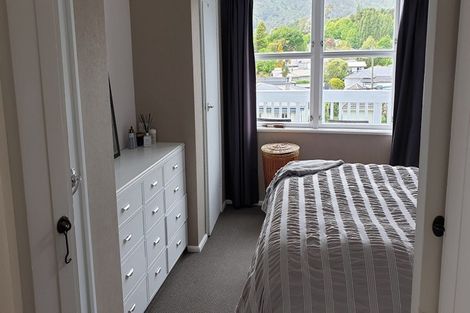 Photo of property in 176 George Street, Stokes Valley, Lower Hutt, 5019