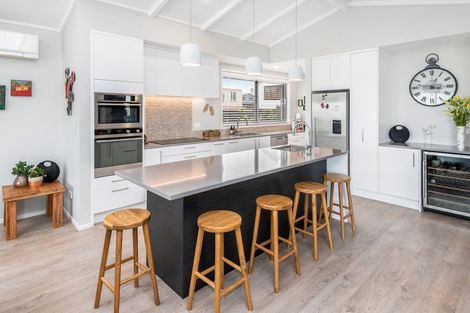 Photo of property in 43 Torkar Road, Clarks Beach, 2122