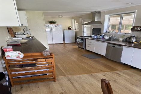 Photo of property in 13 Kerria Place, Sunnynook, Auckland, 0620