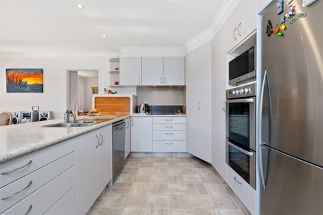 Photo of property in 102 Sereno Vista, Bellevue, Tauranga, 3110