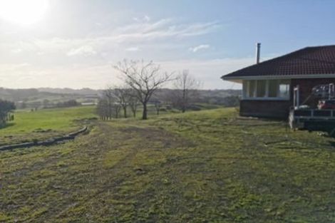 Photo of property in 96 Cemetery Road, Wainui, Silverdale, 0992