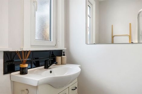 Photo of property in 27 Hastings Street, Southbridge, 7602