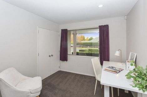 Photo of property in 37 Hussey Road, Harewood, Christchurch, 8051