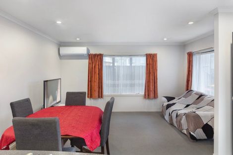 Photo of property in 6h Jones Crescent, Melville, Hamilton, 3206