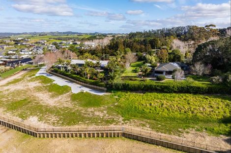 Photo of property in 48 Old Waipu Road, Mangawhai, 0505