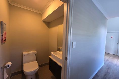 Photo of property in 6b Marina View Drive, West Harbour, Auckland, 0618