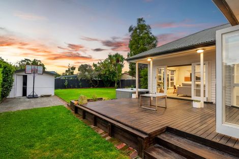 Photo of property in 221 Weston Road, St Albans, Christchurch, 8052