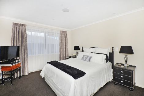 Photo of property in 18 Wairau Drive, Tikipunga, Whangarei, 0112