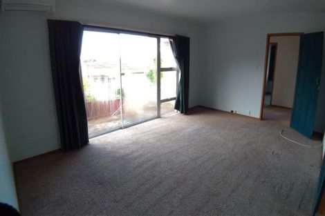Photo of property in 2/5 Addison Drive, Glendene, Auckland, 0602