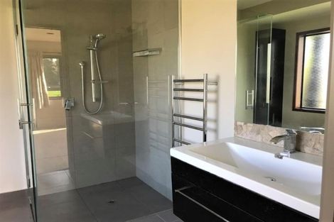 Photo of property in 334 Henwood Road, Hillsborough, New Plymouth, 4372