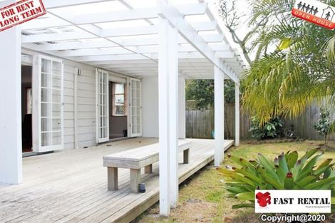 Photo of property in 36 Belle Vue Avenue, Northcote Point, Auckland, 0627