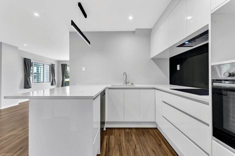 Photo of property in 5 Tahingamanu Road, Hobsonville, Auckland, 0616