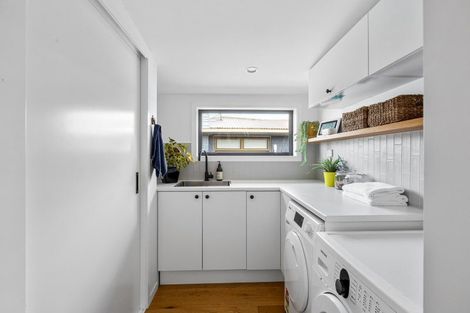 Photo of property in 10 Hillcrest Road, Hatfields Beach, Orewa, 0931