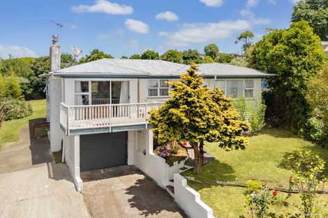 Photo of property in 13 Tracey Terrace, Te Atatu South, Auckland, 0602