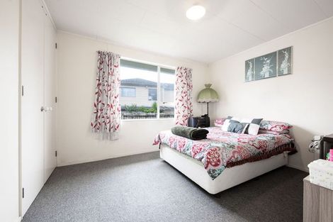 Photo of property in 41a Woodside Road, Massey, Auckland, 0614