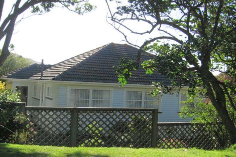 Photo of property in 6 Mahoe Street, Tawa, Wellington, 5028