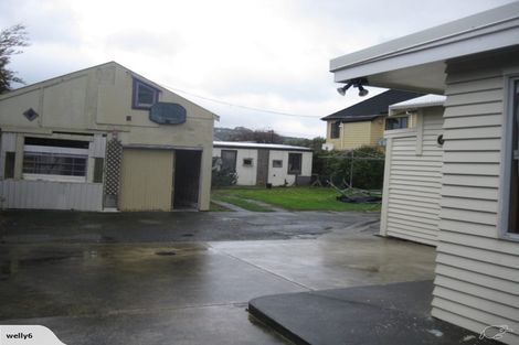 Photo of property in 24 Stone Street, Miramar, Wellington, 6022