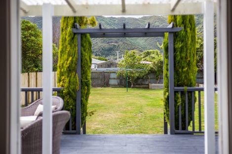 Photo of property in 60 Westminster Road, Wainuiomata, Lower Hutt, 5014