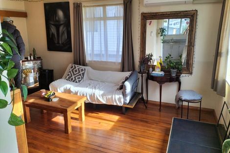 Photo of property in 168 Molesworth Street, New Plymouth, 4312