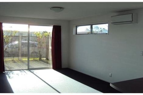 Photo of property in 49 Lyndon Street, Riccarton, Christchurch, 8041