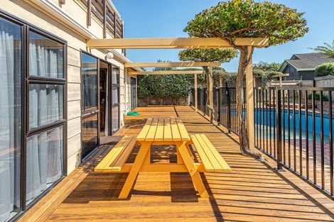 Photo of property in 12 Akepiro Place, Tawhero, Whanganui, 4501