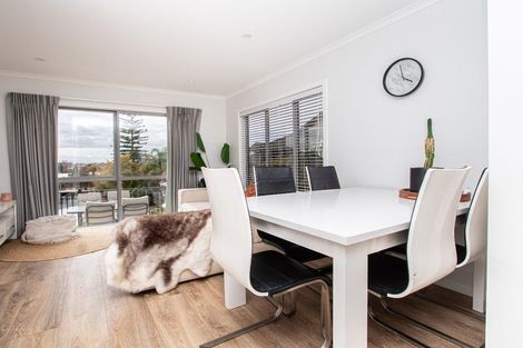 Photo of property in 17/19 Ruakiwi Road, Hamilton Lake, Hamilton, 3204