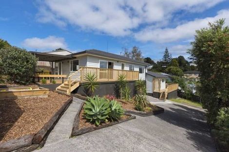 Photo of property in 44 Sungrove Rise, Sunnyvale, Auckland, 0612