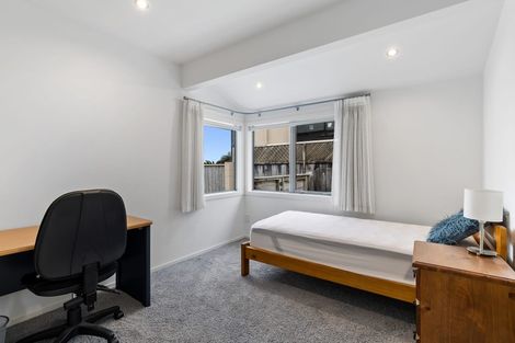 Photo of property in 1/26 Manly Esplanade, Browns Bay, Auckland, 0630