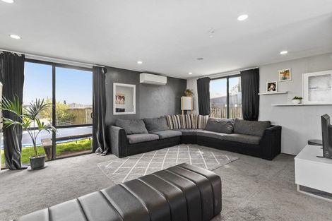 Photo of property in 26 Heathdale Crescent, Papakura, 2110