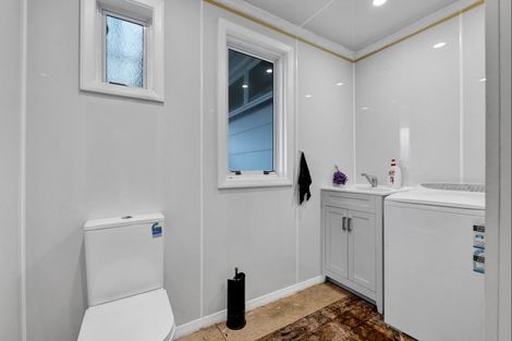 Photo of property in 31 Tayler Street, Eltham, 4322