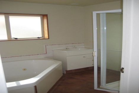 Photo of property in 81a Harris Crescent, Papanui, Christchurch, 8053