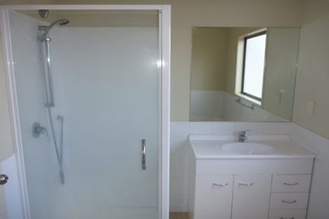 Photo of property in 57 Tiri Tiri Road, Birkdale, Auckland, 0626