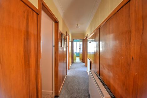 Photo of property in 27 Redan Street, Wyndham, 9831