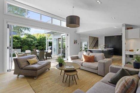 Photo of property in 43 Jacksons Road, Lyttelton, 8082