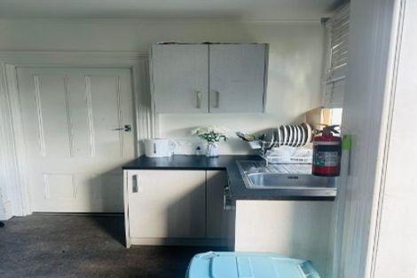 Photo of property in 64 Hinemoa Street, Birkenhead, Auckland, 0626