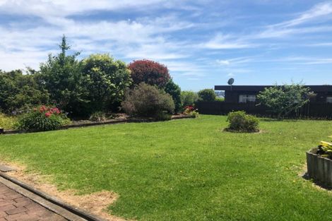 Photo of property in 15 Eclipse Place, Half Moon Bay, Auckland, 2012