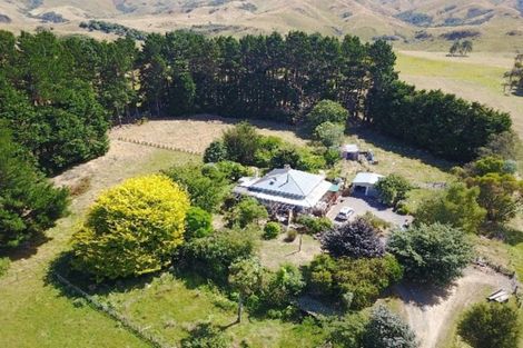 Photo of property in 1618 Waitahora Road, Waitahora, Dannevirke, 4971