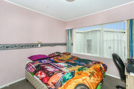 Photo of property in 30 Domain Street, Waiuku, 2123