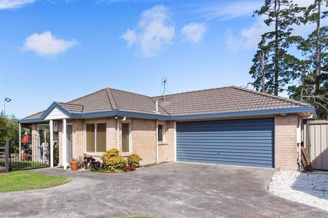 Photo of property in 10 Lutana Place, Burswood, Auckland, 2013