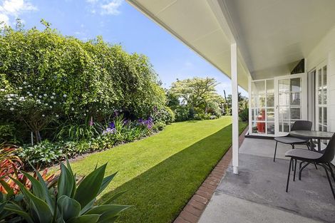 Photo of property in 29 Nevada Drive, Merrilands, New Plymouth, 4312