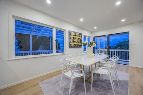 Photo of property in 255 Glenfield Road, Hillcrest, Auckland, 0627