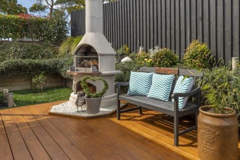 Photo of property in 1 Gumtree Lane, Omokoroa, 3114