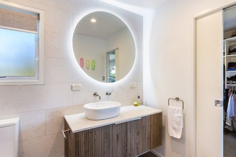 Photo of property in 358 Lake Terrace, Two Mile Bay, Taupo, 3330