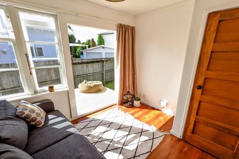 Photo of property in 13 Tahapa Crescent, Meadowbank, Auckland, 1072