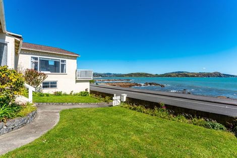 Photo of property in 17 Moana Road, Plimmerton, Porirua, 5026