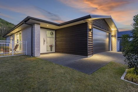 Photo of property in 32 Saint Pauls Drive, Brookfield, Tauranga, 3110