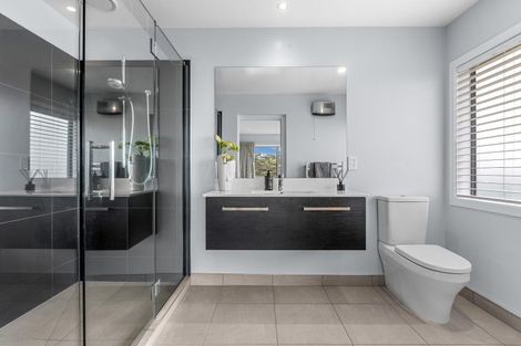 Photo of property in 20 Maffeys Road, Mount Pleasant, Christchurch, 8081